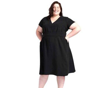Universal Standard Brady A Line Black V Neck Short Sleeve Dress